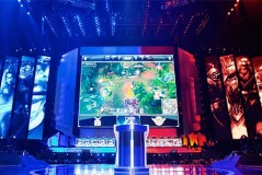 Cosplay盛宴：盘点世界赛现场最惊艳的英雄COS